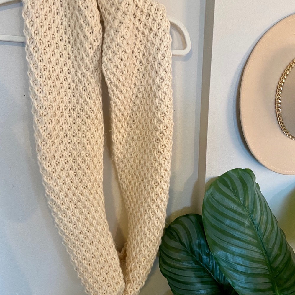 Long Wrap Infinity Scarp